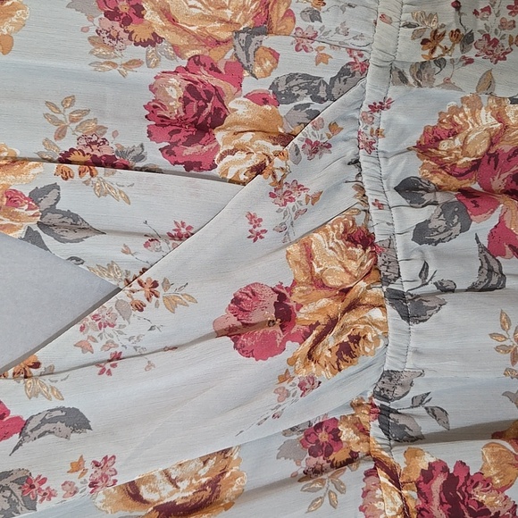 MAURICES WOMENS 2X LINED FLORAL FLIRTY RUCHED  GRAY CRANBERRY FEMININE DRESS - Picture 6 of 8